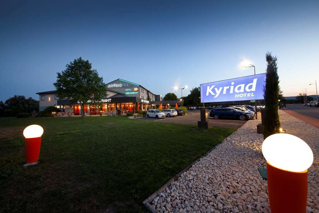 Kyriad Clermont Ferrand Nord - Riom Eksteriør billede